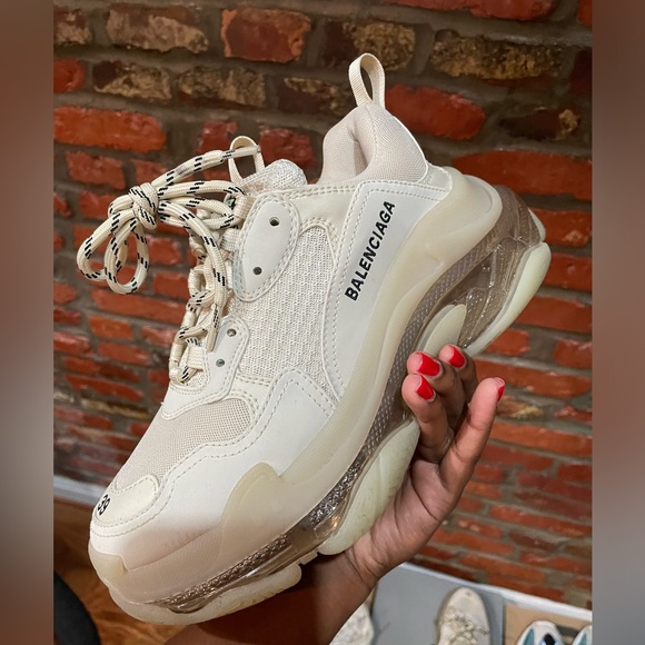 Balenciaga Triple S Sneaker - Picture 1 of 4